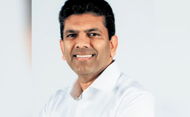 నిర ministre పెమ్మసాని మట్టి ట్రక్కుల Ownership తిరస్కరిస్తున్నారు